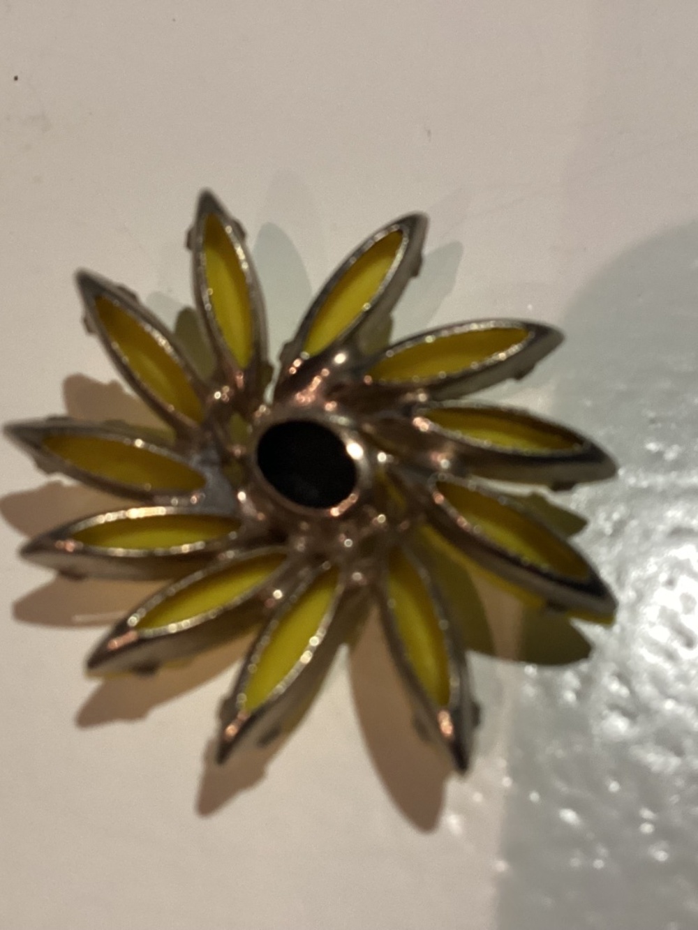 WEISS VINTAGE RARE RARE FLOWER EARRINGS. DAISY 🌼 STYLE MOMS COLLECTION - Picture 6 of 9